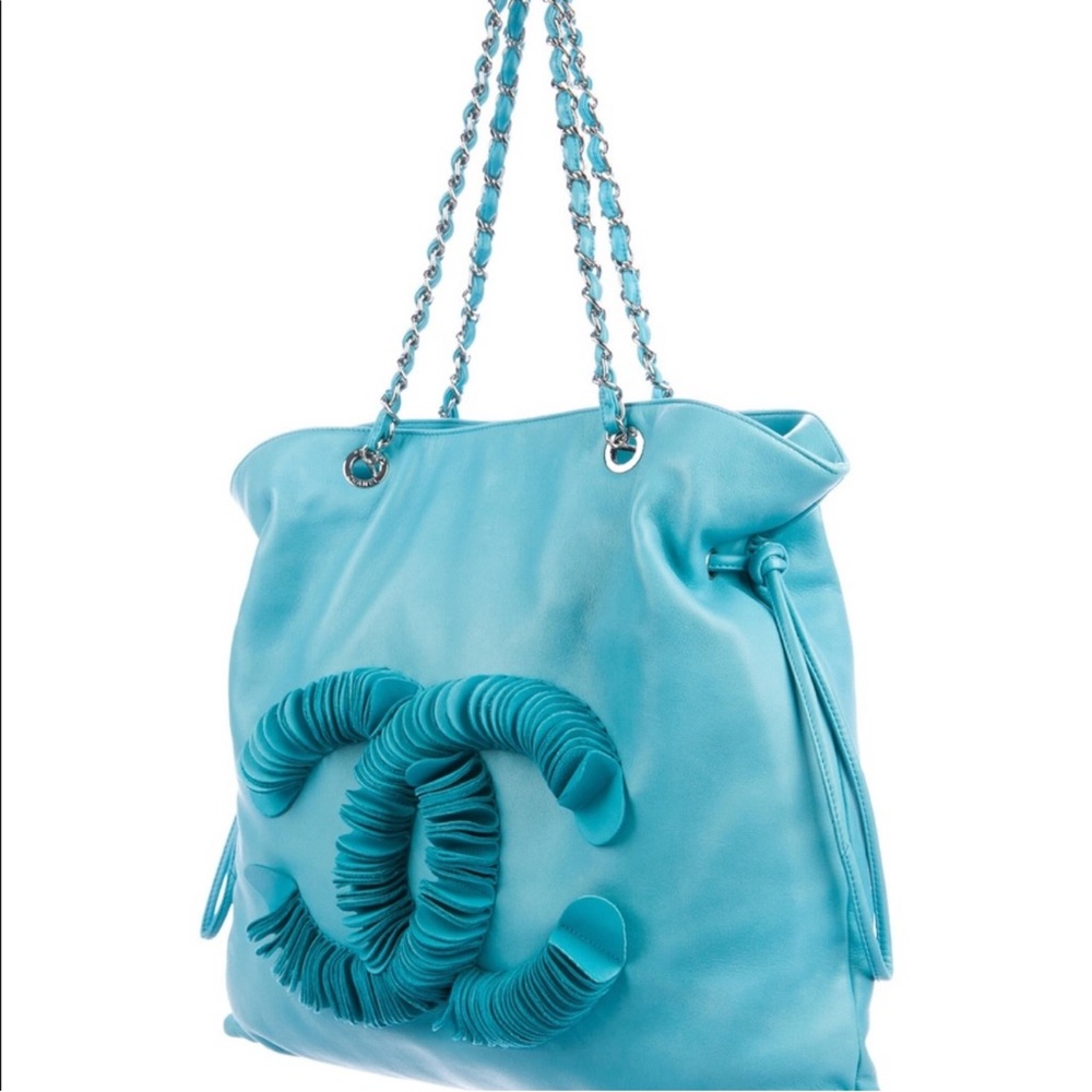 Chanel Turquoise Leather Shoulder Bag - Picture 4 of 13
